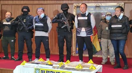 Detienen a tres súbditos chinos y un venezolano y...