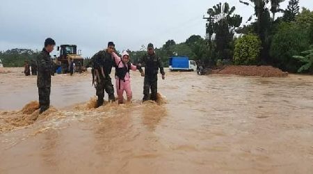 Realizan un operativo militar para rescatar a 20 familias...