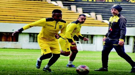 El Decano cerrará sus prácticas en Ecuador